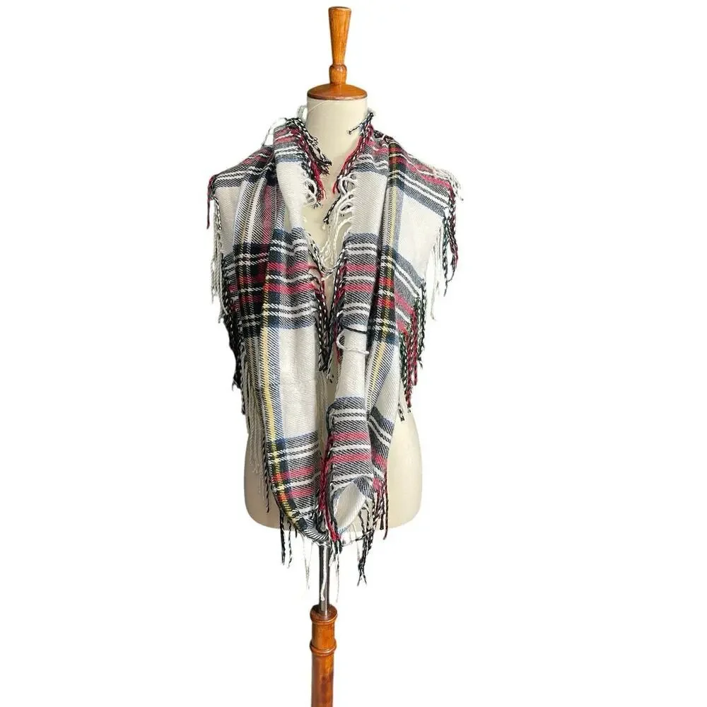 Charming Charlie Infinity Scarf with fringe Plaid Cream 100% Acrylic Soft